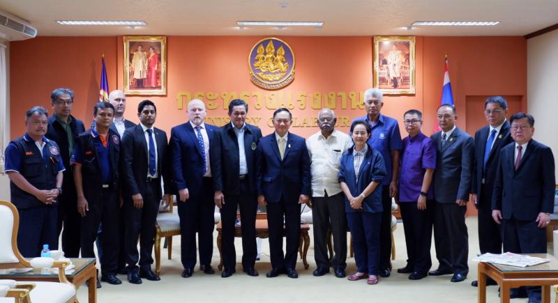 The ITF delegation meeting labour minister Adul Saengsingkaew