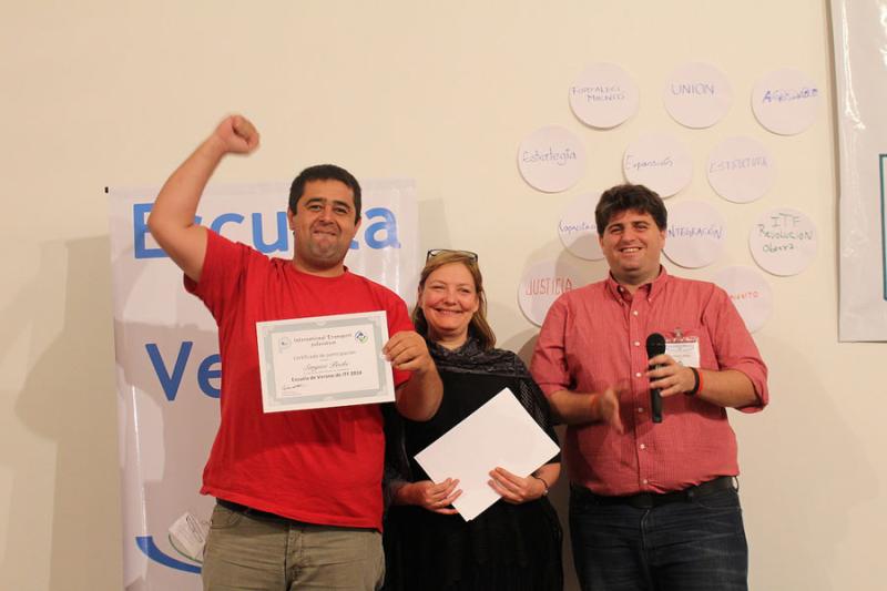 Sergio Pechi of Uruguay's Union Ferroviaria graduates from the summer school