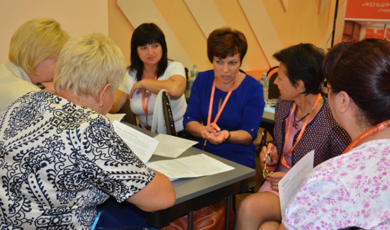 Women unionists at Leading Change workshop, Russia